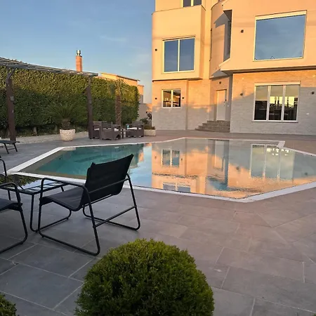 3a Villa *