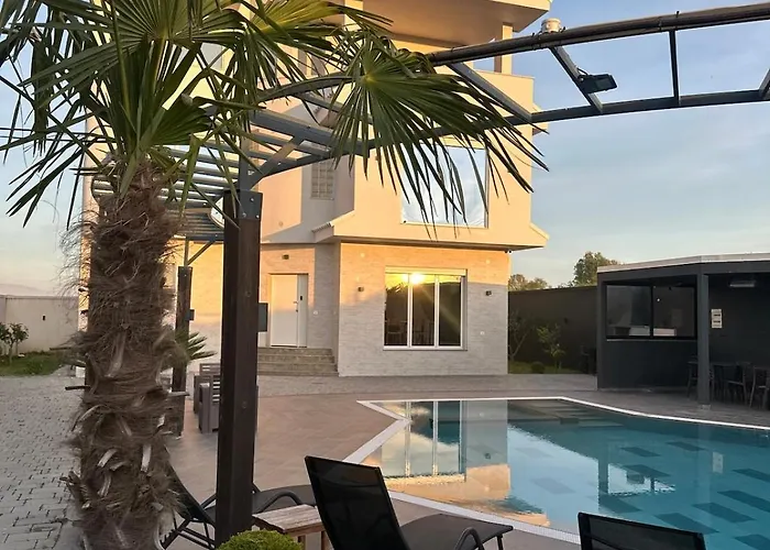 3a Villa Rrushkull (Durres)